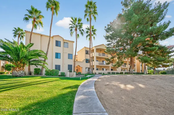 $290,000 | 19400 North Westbrook Parkway, Unit 125, Peoria, AZ 85382