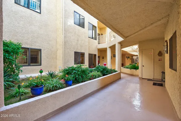 $290,000 | 19400 North Westbrook Parkway, Unit 125, Peoria, AZ 85382