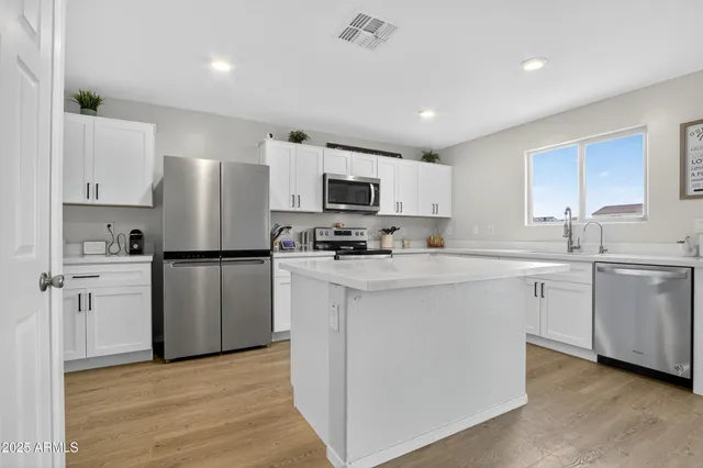 $2,500 | 12526 West Palmaire Avenue, Glendale, AZ 85307