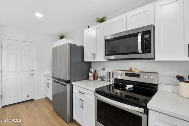 $2,500 | 12526 West Palmaire Avenue, Glendale, AZ 85307