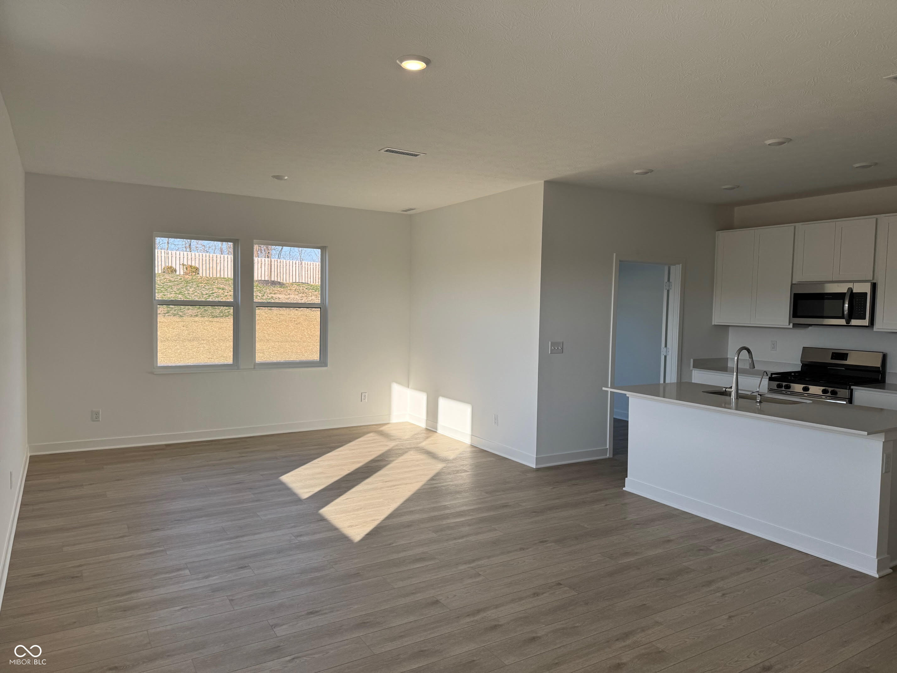 15122 Farrington Way Fishers, IN 46037 - Photo 5 of 23