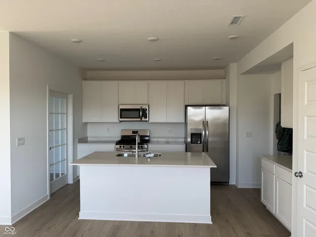 $2,250 | 15122 Farrington Way, Fishers, IN 46037