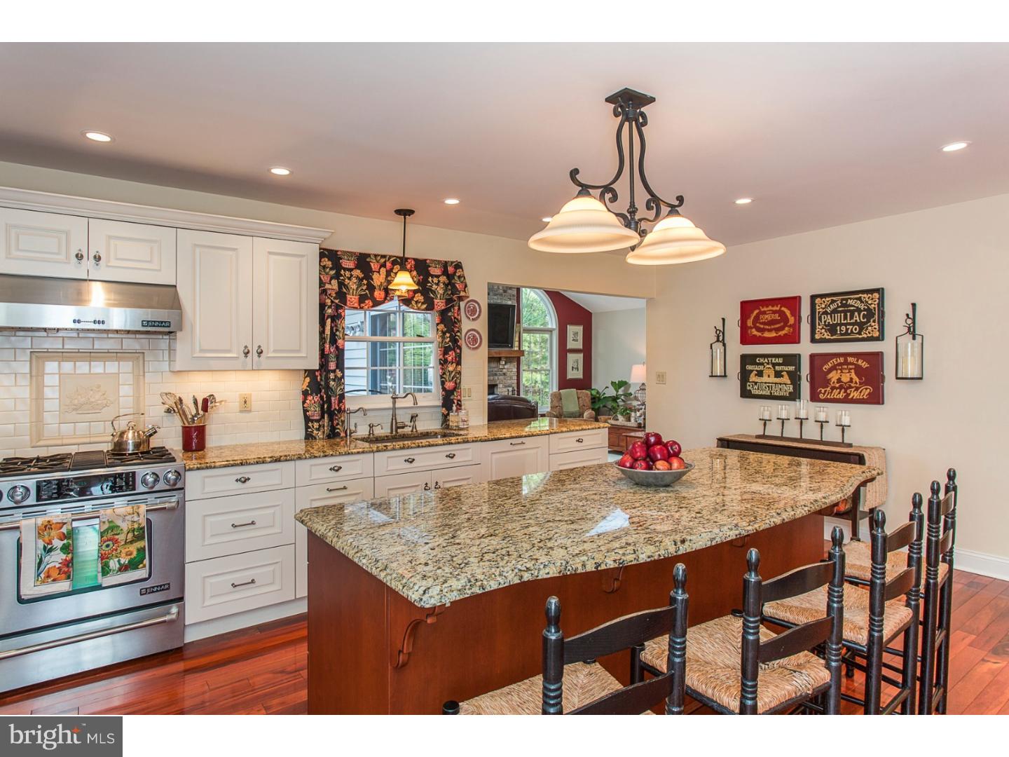 37 Tar Heels Road East Hamilton, NJ 08619 - Photo 11 of 25 Gallery Image 11