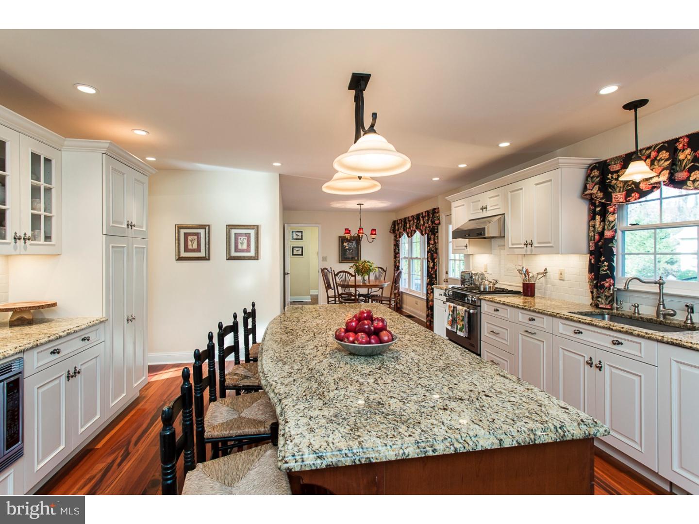 37 Tar Heels Road East Hamilton, NJ 08619 - Photo 9 of 25 Gallery Image 9