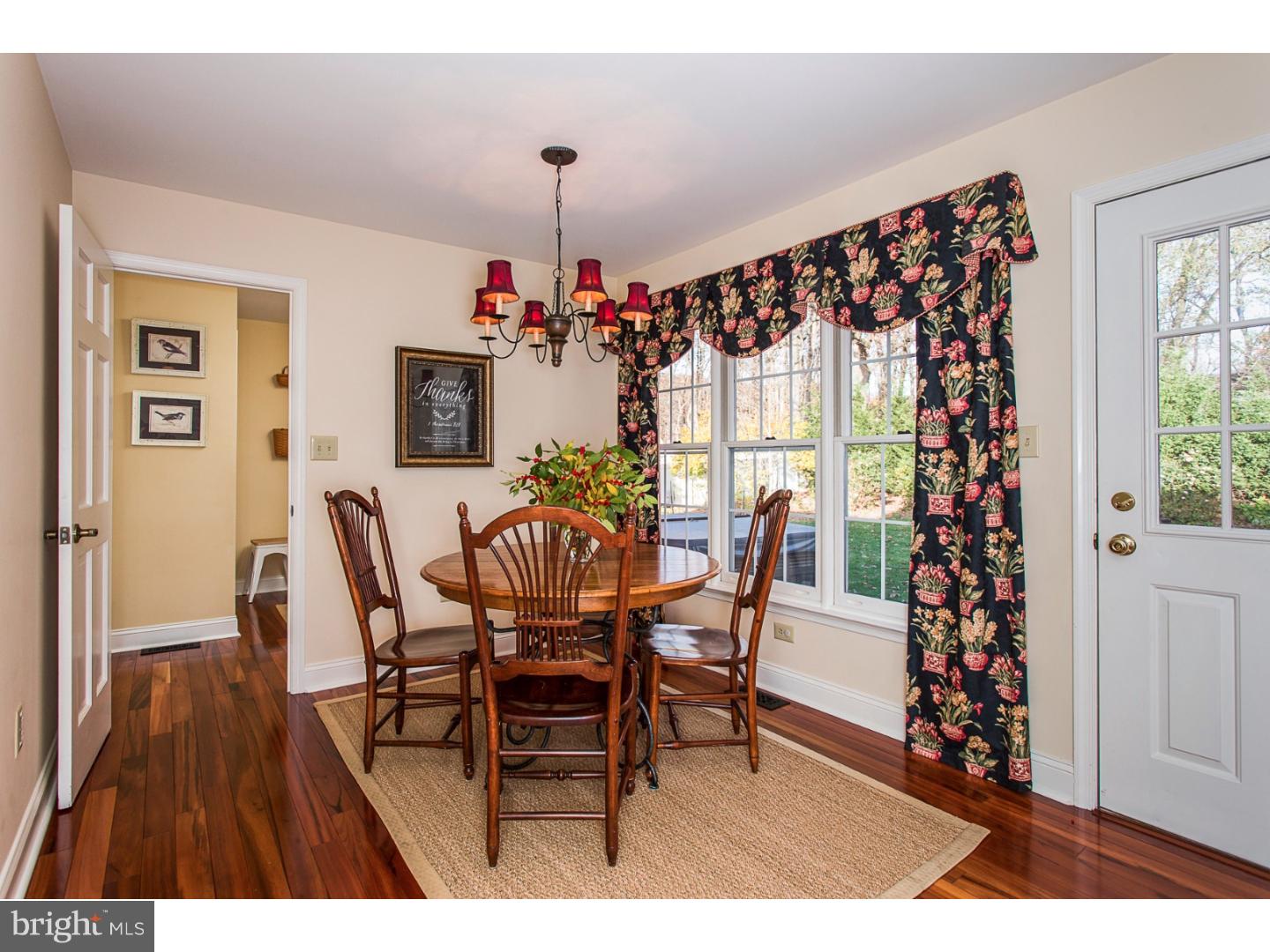 37 Tar Heels Road East Hamilton, NJ 08619 - Photo 10 of 25 Gallery Image 10
