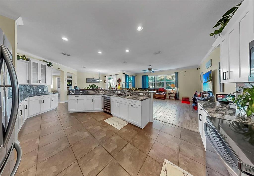 5457 Sandy Shell Drive Apollo Beach, FL 33572 - Photo 18 of 65