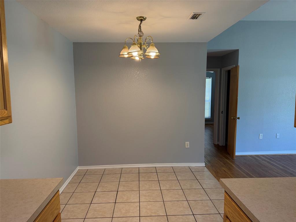 204 School House Road Paradise, TX 76073 - Photo 5 of 15