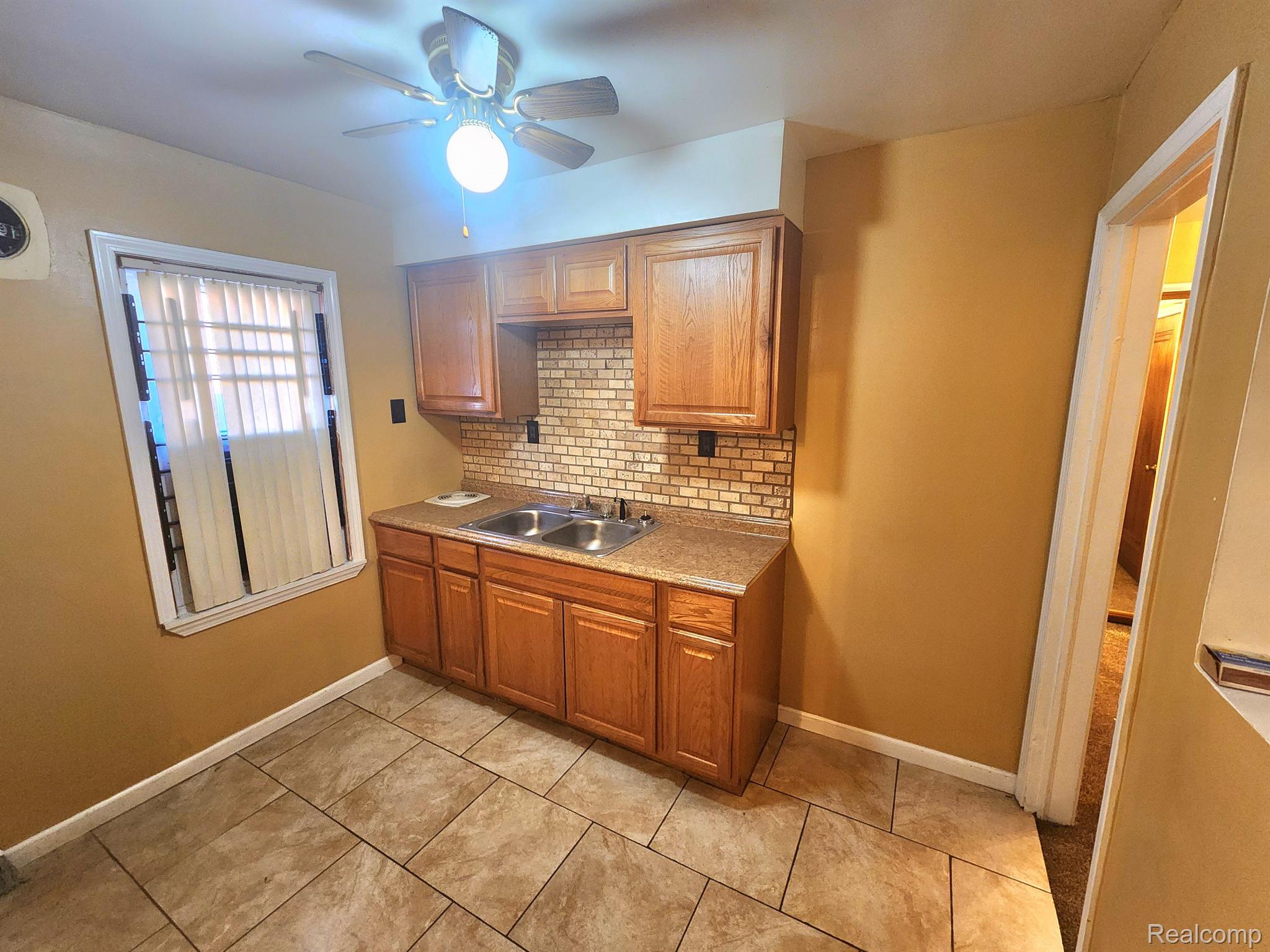 12750 Riad Street Detroit, MI 48224 - Photo 5 of 21 Gallery Image 5