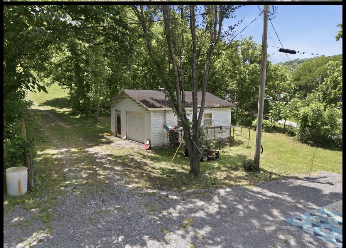 17 Dog Branch Road Pleasant Shade, TN 37145 - Photo 4 of 13
