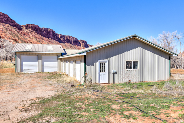 423 Amber Lane Moab, UT 84532 - Photo 52 of 63 4500 sf garage/shop