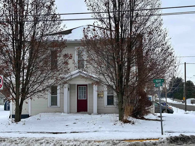 $179,900 | 1002 North Main Street, Bourbon, IN 46504