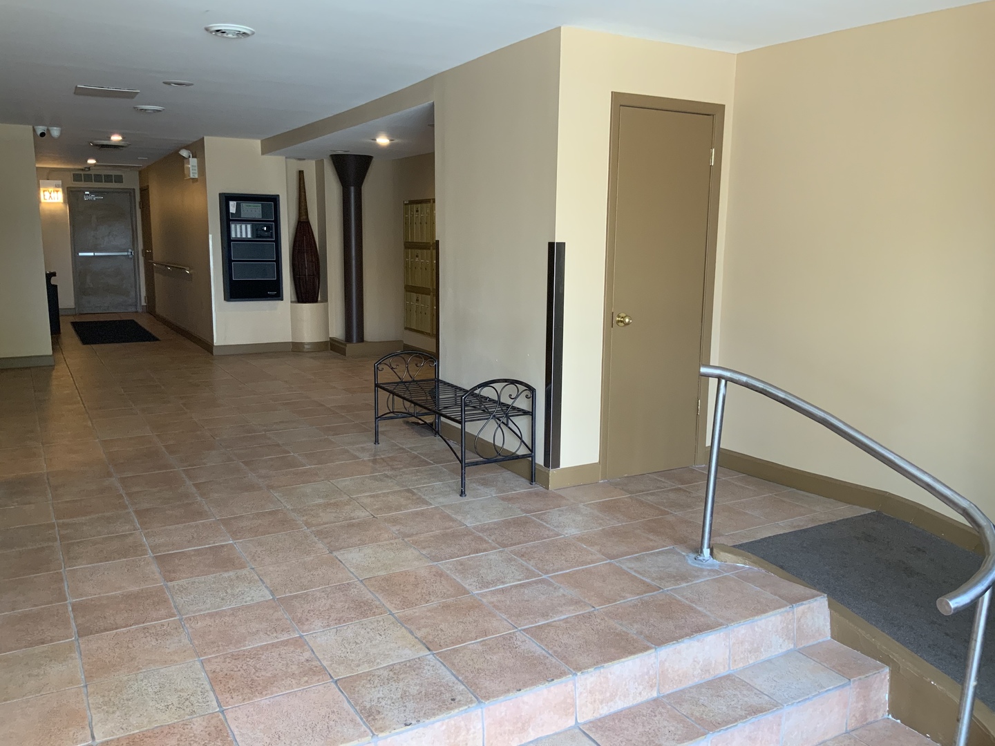 6150 North Kenmore Avenue, Unit 5D Chicago, IL 60660 - Photo 7 of 25