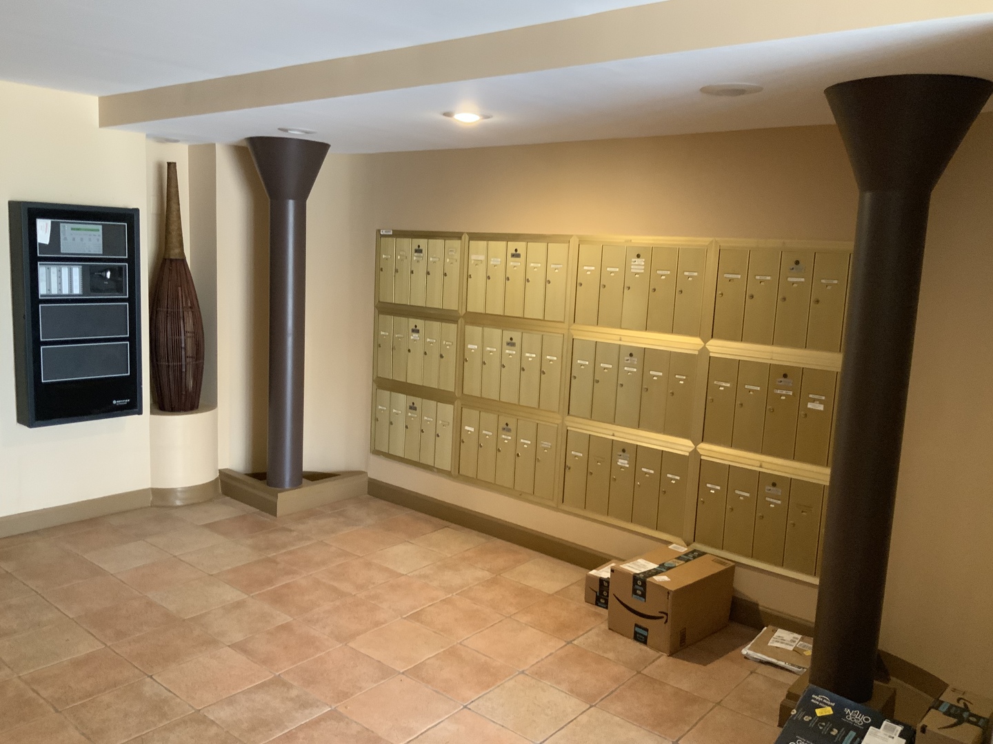 6150 North Kenmore Avenue, Unit 5D Chicago, IL 60660 - Photo 8 of 25