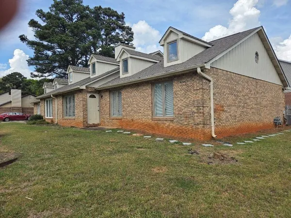 $1,750 | 2120 Fieldstone View Court Southeast, Conyers, GA 30013