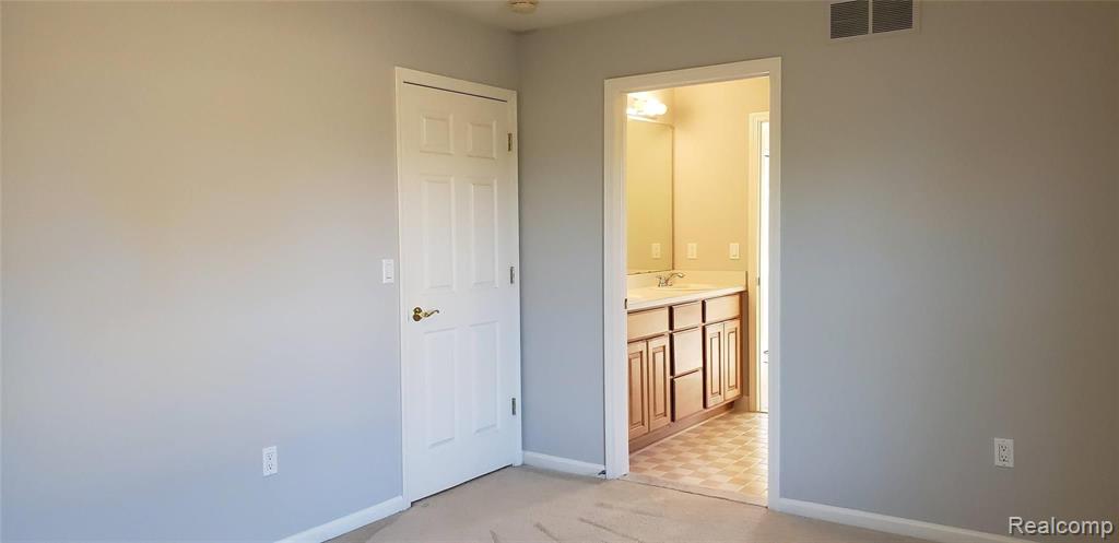 4599 Chatford Court Rochester, MI 48306 - Photo 44 of 46