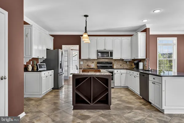 $500,000 | 50 Cypress Point Drive, Charles Town, WV 25414