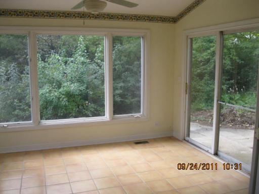 43W229 Tall Pines Road Elgin, IL 60124 - Photo 4 of 11