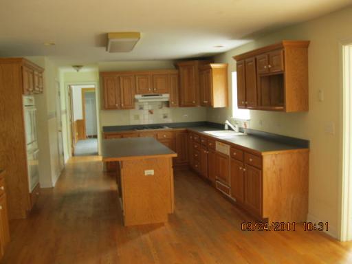 43W229 Tall Pines Road Elgin, IL 60124 - Photo 5 of 11