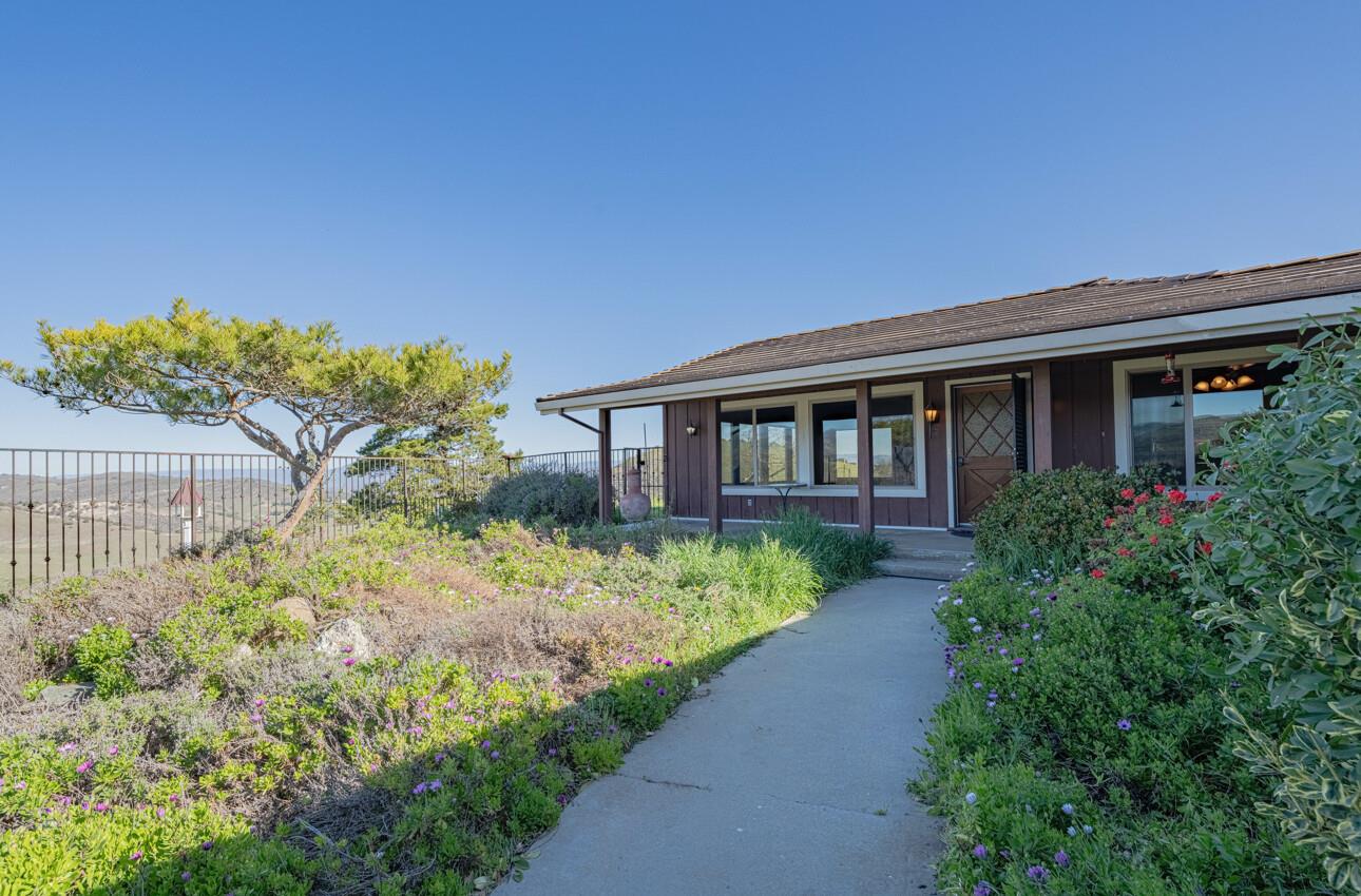 52259 Pine Canyon Road King City, CA 93930 - Photo 12 of 62 a front view of a house with a yard