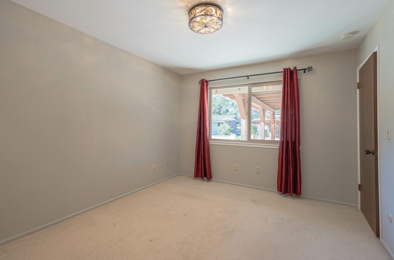 52259 Pine Canyon Road King City, CA 93930 - Photo 41 of 62 an empty room with windows