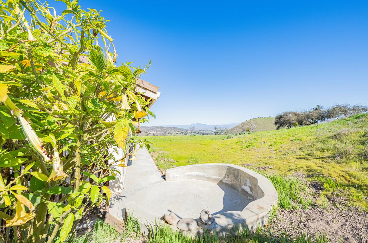 52259 Pine Canyon Road King City, CA 93930 - Photo 53 of 62 a view of a swimming pool from a lake view