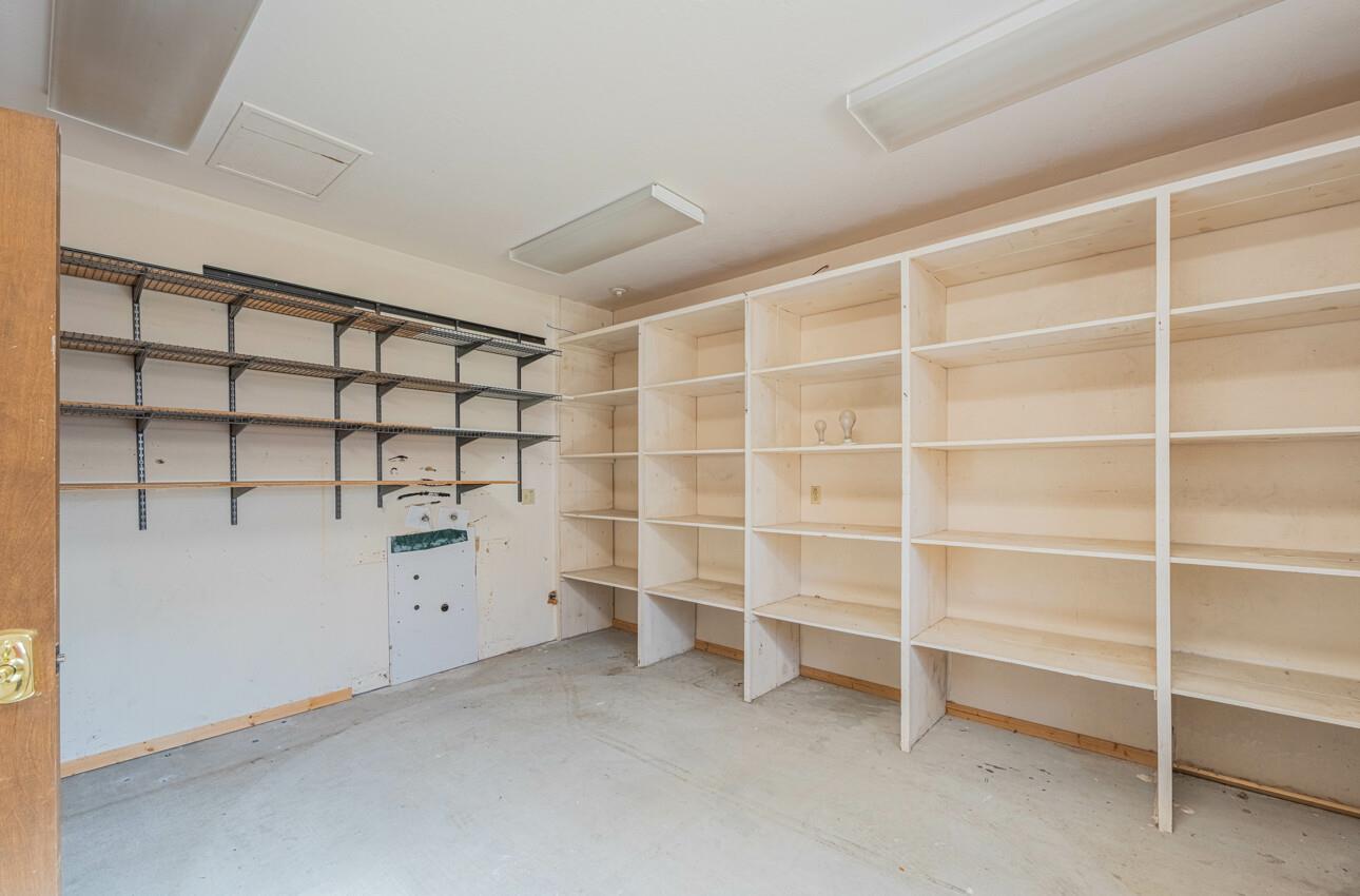 52259 Pine Canyon Road King City, CA 93930 - Photo 57 of 62 a view of an empty walk in closet