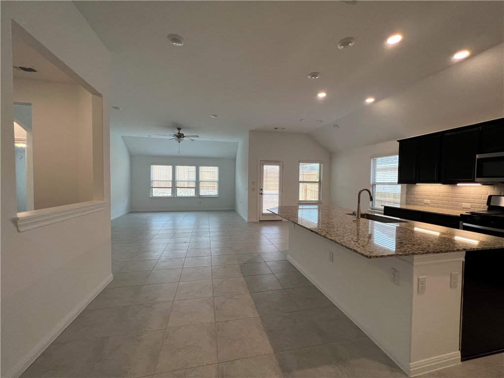 10412 Spanish Jennet Way Manor Manor, TX 78653 - Photo 14 of 30