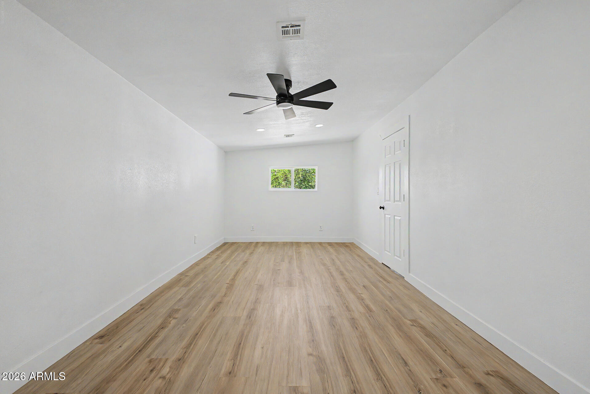 117 West Roeser Road Phoenix, AZ 85041 - Photo 15 of 34 15 - Roeser