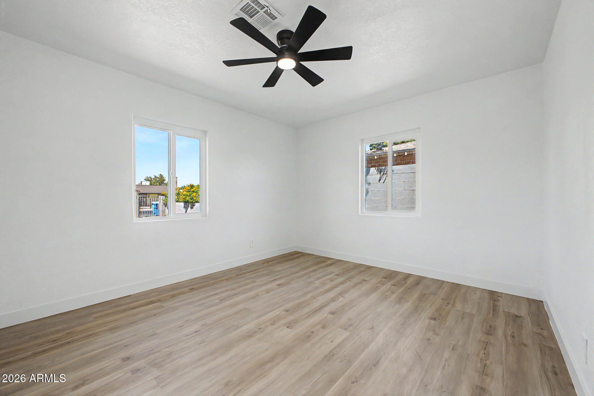 117 West Roeser Road Phoenix, AZ 85041 - Photo 22 of 34 22 - Roeser