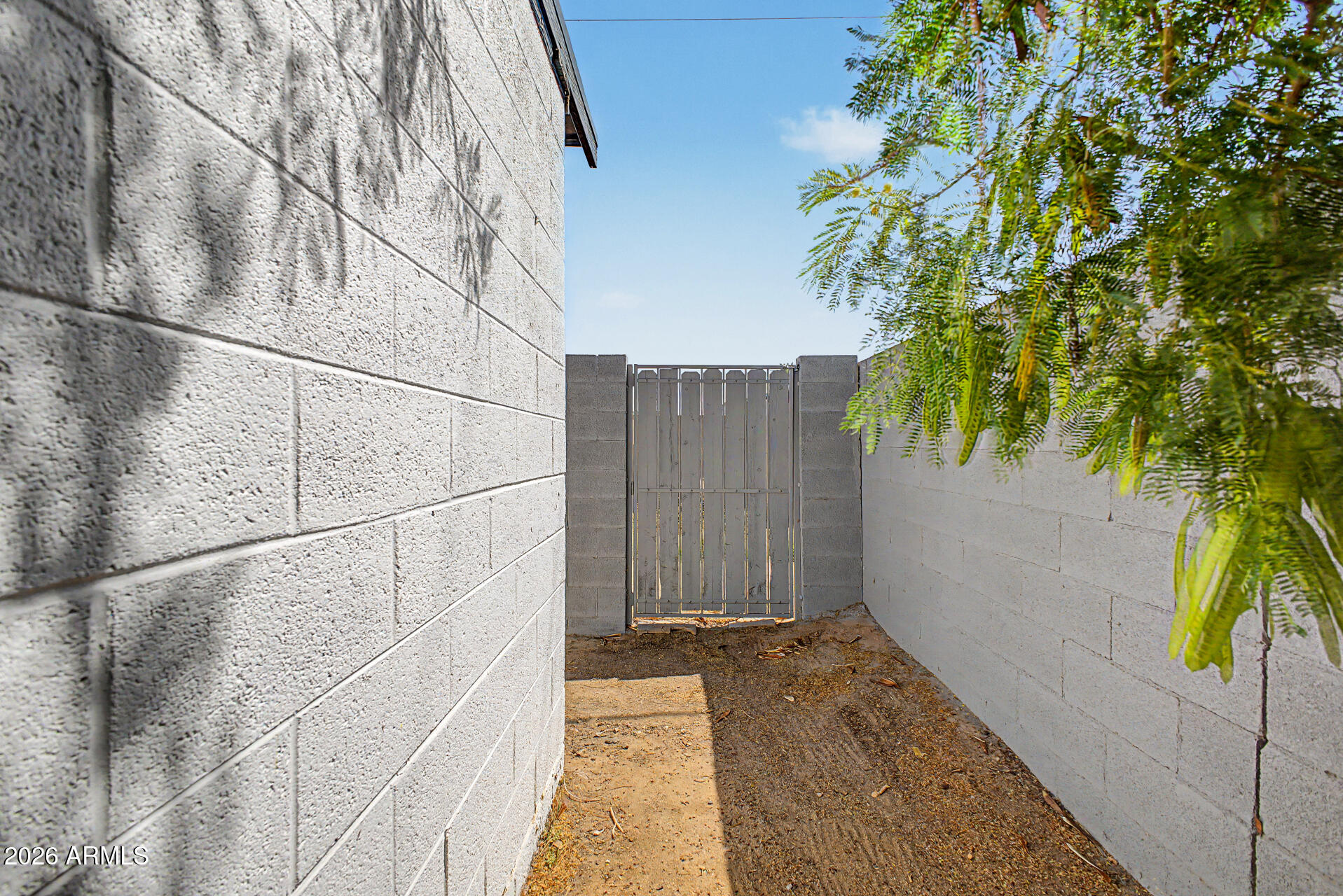117 West Roeser Road Phoenix, AZ 85041 - Photo 30 of 34 31 - Roeser