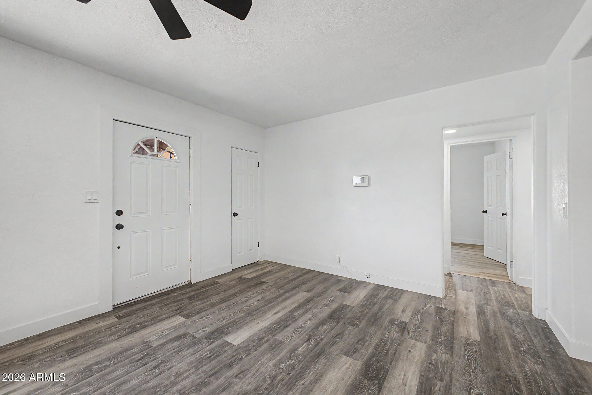 117 West Roeser Road Phoenix, AZ 85041 - Photo 6 of 34 6 - Roeser
