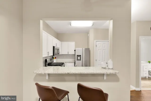 $328,000 | 2356 Garnett Drive, Unit 1, Alexandria, VA 22311
