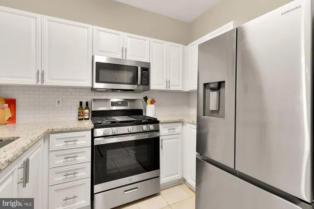 $328,000 | 2356 Garnett Drive, Unit 1, Alexandria, VA 22311