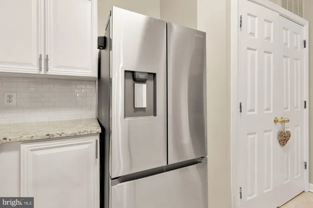 $328,000 | 2356 Garnett Drive, Unit 1, Alexandria, VA 22311