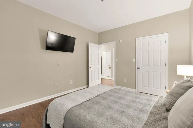 $328,000 | 2356 Garnett Drive, Unit 1, Alexandria, VA 22311