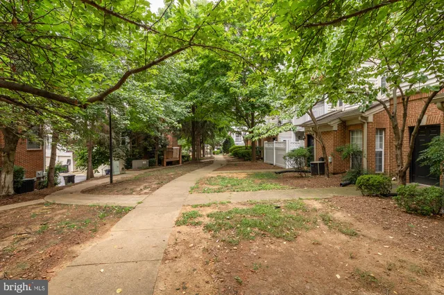 $328,000 | 2356 Garnett Drive, Unit 1, Alexandria, VA 22311