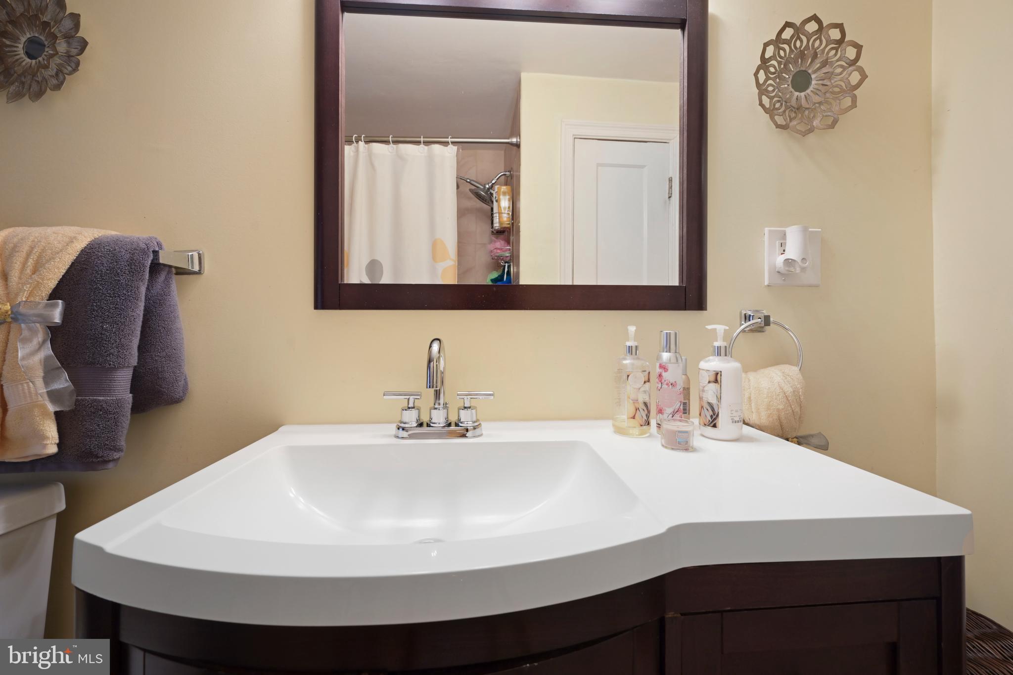 146 West Edgevale Road Baltimore, MD 21225 - Photo 16 of 29 2nd Full Bathroom