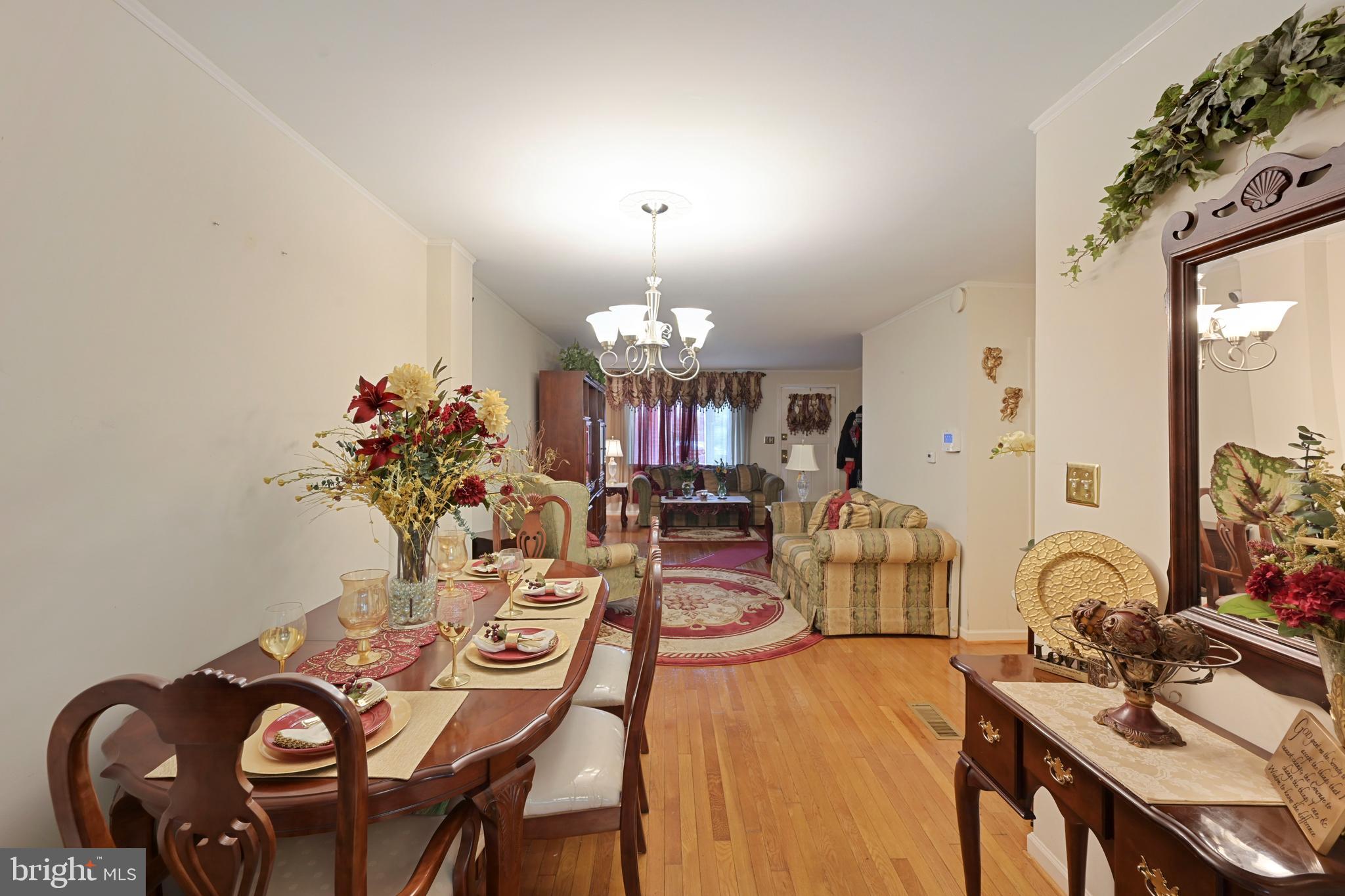 146 West Edgevale Road Baltimore, MD 21225 - Photo 10 of 29 Dining Room looking into Living Room