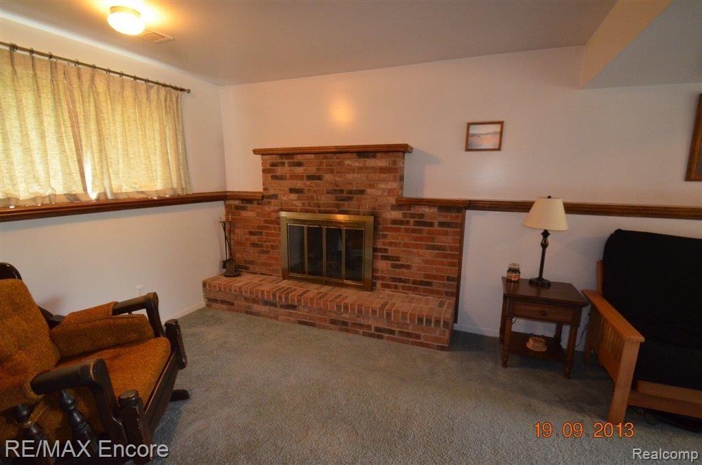 4862 Clarkston Road Clarkston, MI 48348 - Photo 10 of 28 FAMILY ROOM WALKOUT