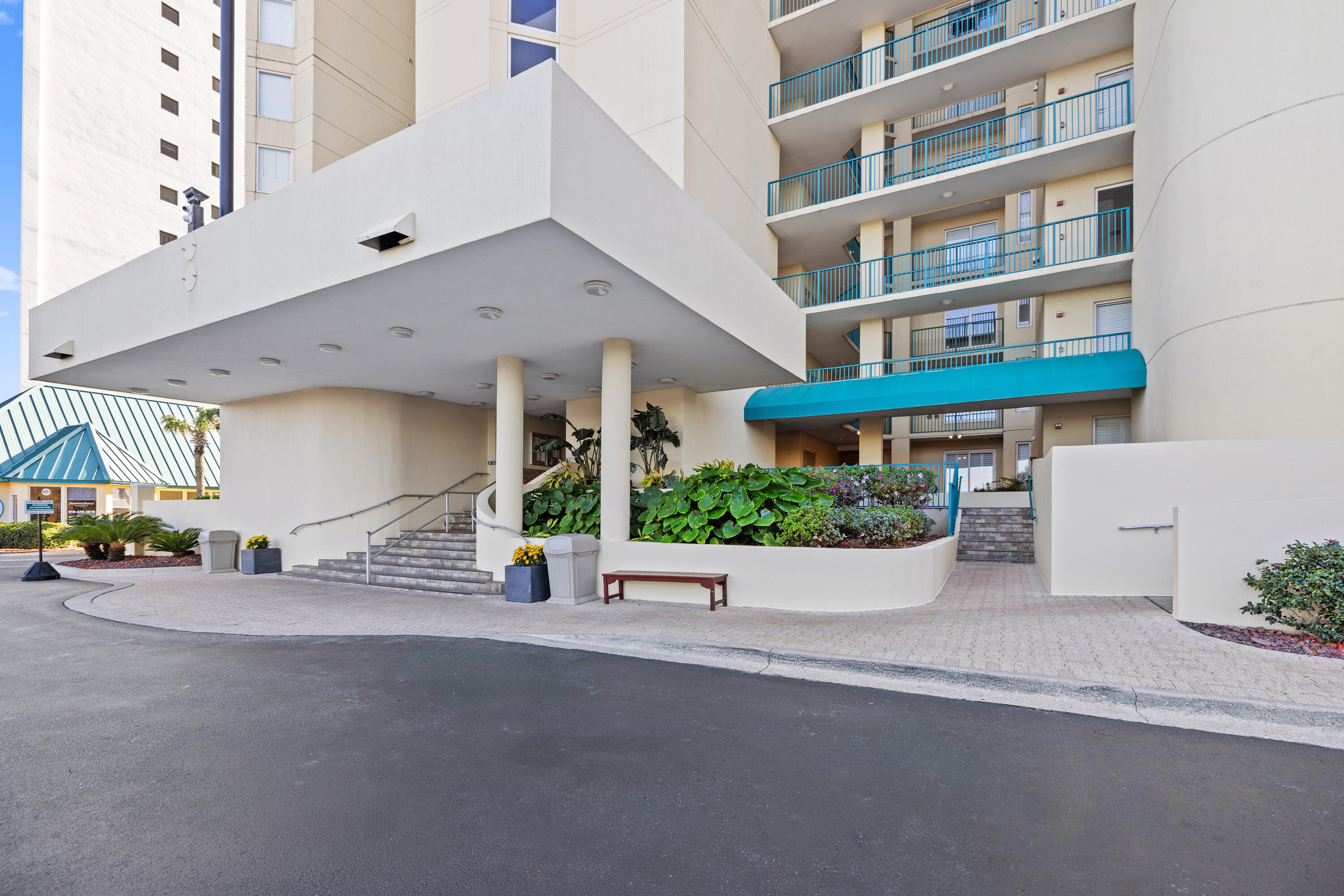 1018 Highway 98, Unit 340 Destin, FL 32541 - Photo 48 of 62 front view of a building