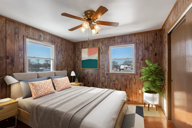 $319,900 | 3132 Grand Boulevard, Brookfield, IL 60513