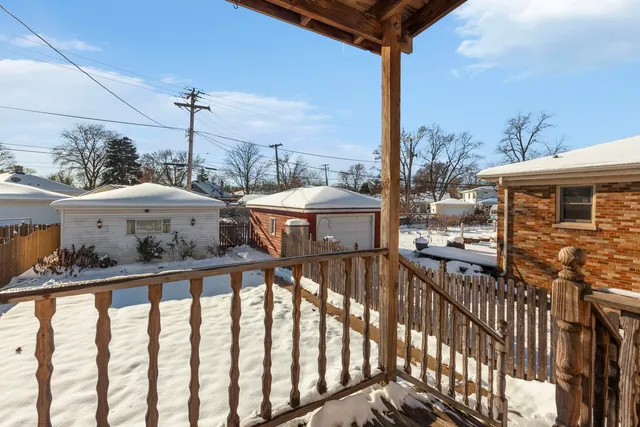 $319,900 | 3132 Grand Boulevard, Brookfield, IL 60513