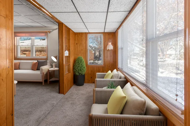 $319,900 | 3132 Grand Boulevard, Brookfield, IL 60513