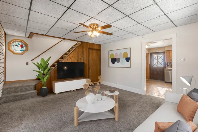 $319,900 | 3132 Grand Boulevard, Brookfield, IL 60513