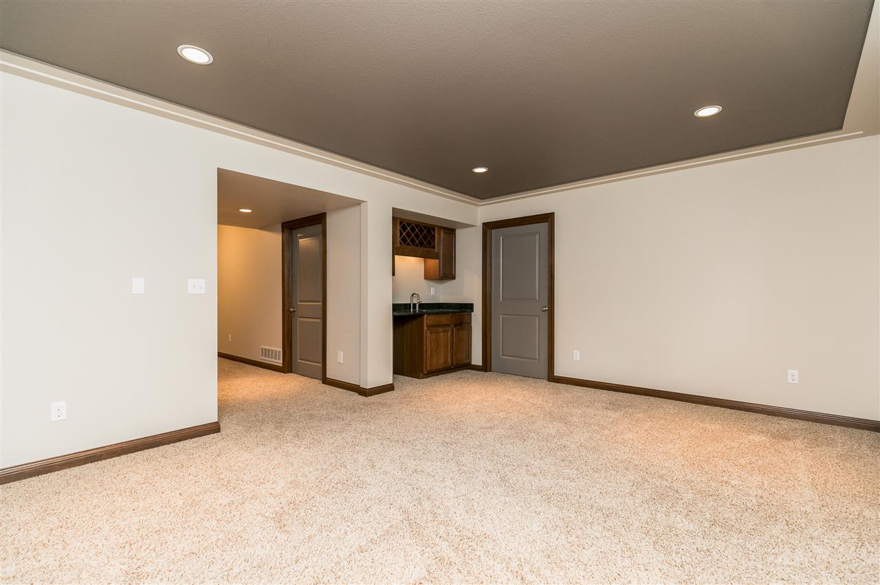 2913 Caspian Road Hiawatha, IA 52233 - Photo 41 of 49 Gallery Image 41