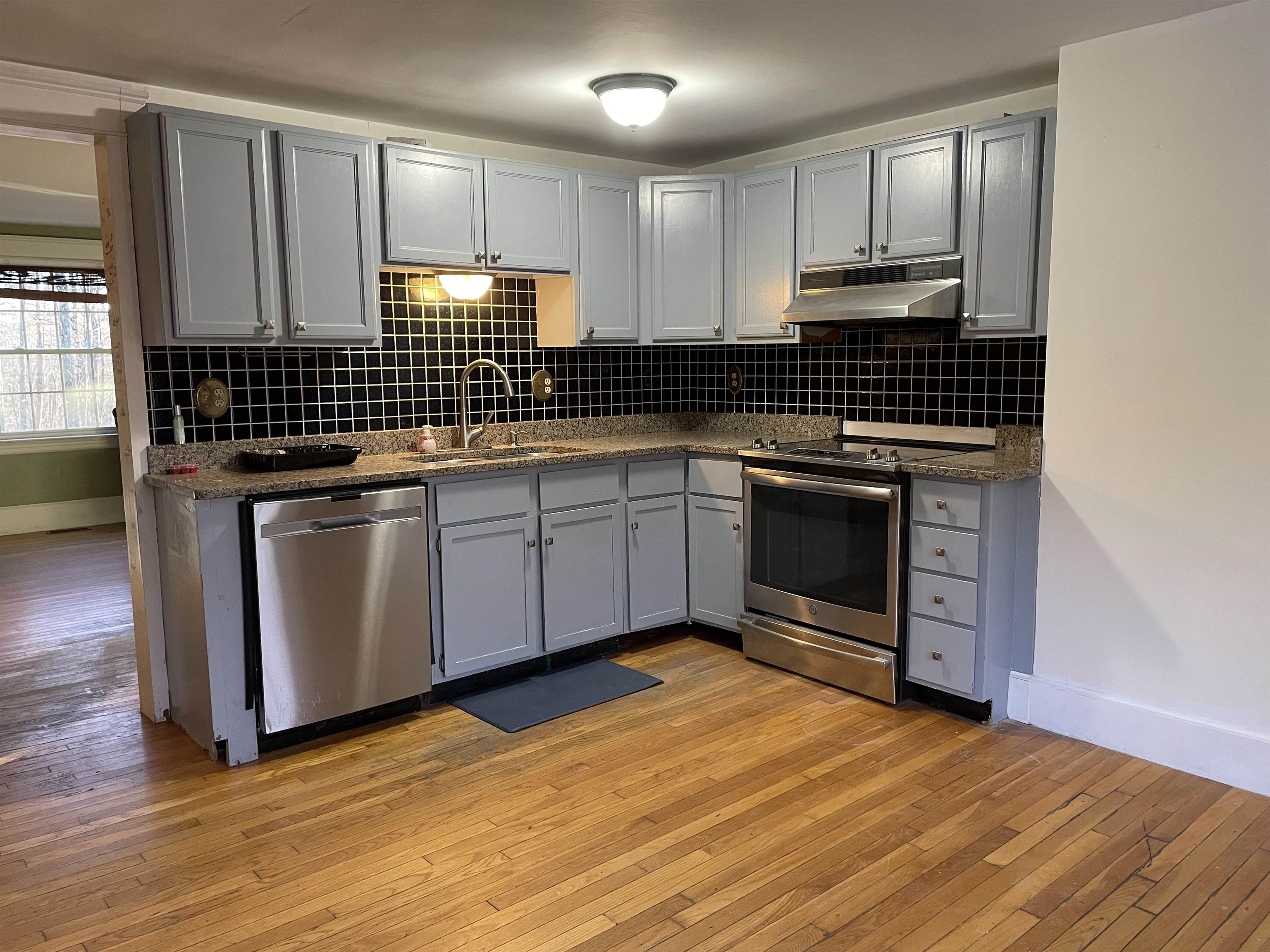 290 Cochran Hill Road New Boston, NH 03070 - Photo 13 of 33