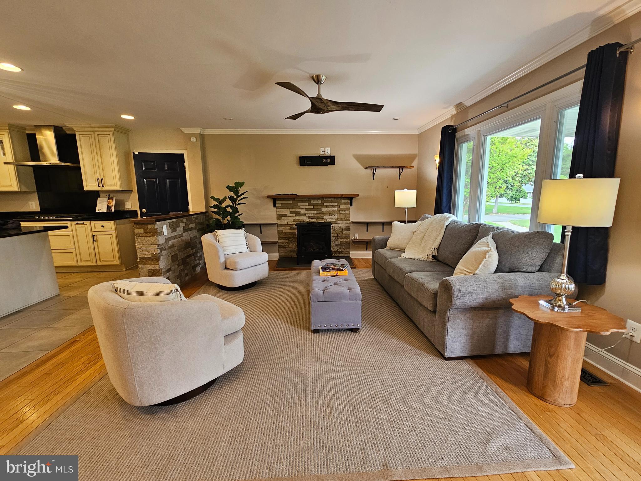 319 Wye Road Queenstown, MD 21658 - Photo 2 of 29 a living room with furniture and a large window