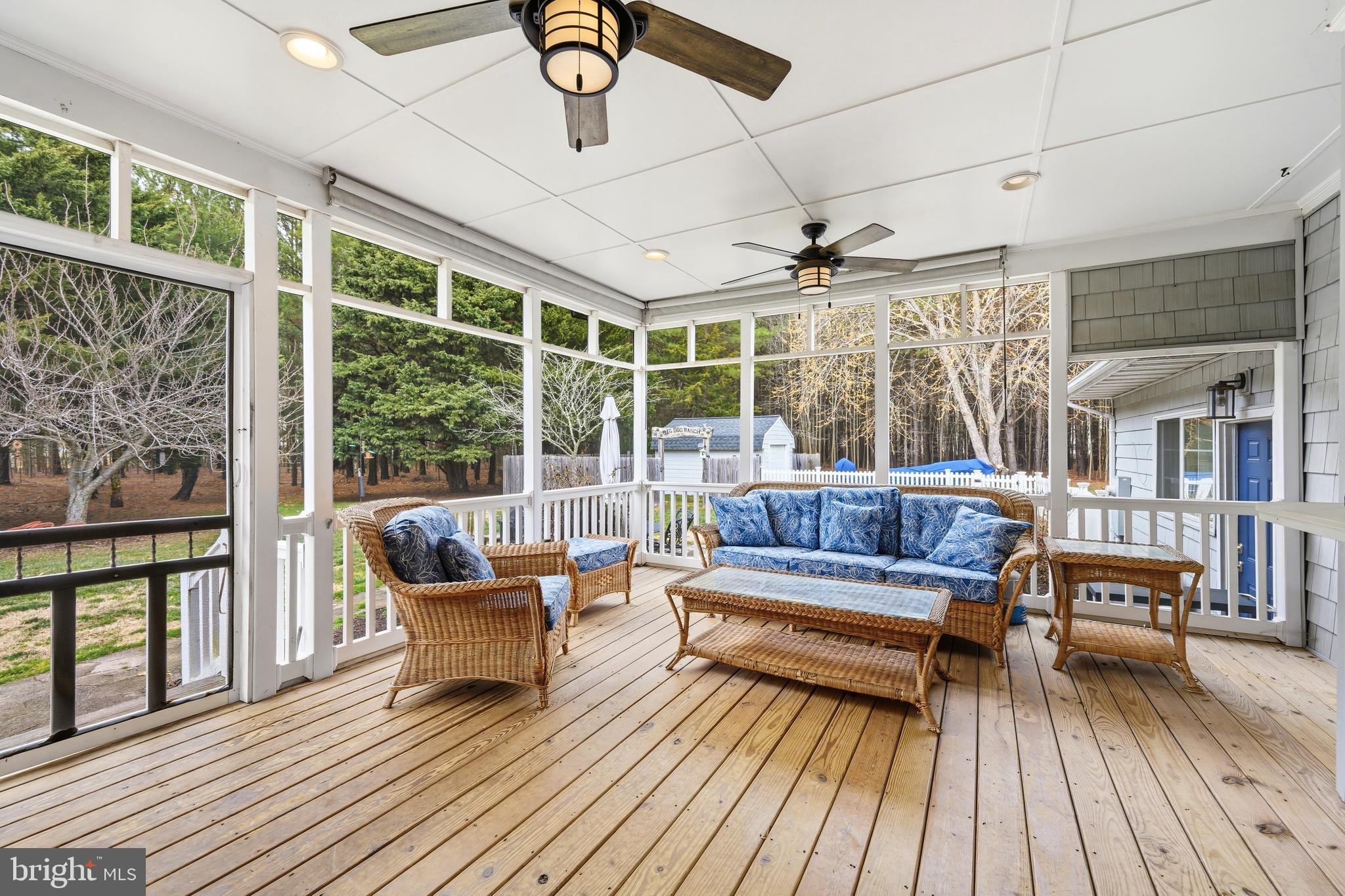 319 Wye Road Queenstown, MD 21658 - Photo 4 of 29 a living room with furniture and a wooden floor