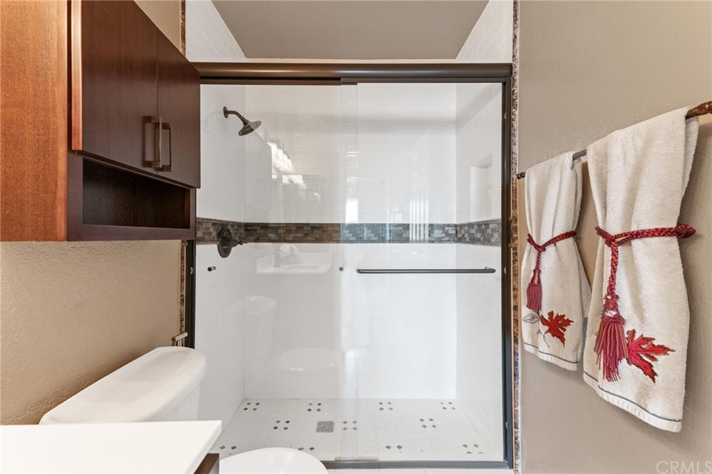 17 Leesburg Irvine, CA 92620 - Photo 16 of 48 Exquisitely upgraded upstairs hall bathroom.