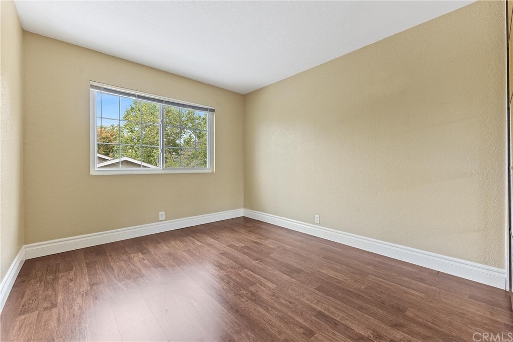 17 Leesburg Irvine, CA 92620 - Photo 18 of 48 Bedroom #2 All of the bedrooms are generously sized and have floor to ceiling mirrored closet doors.